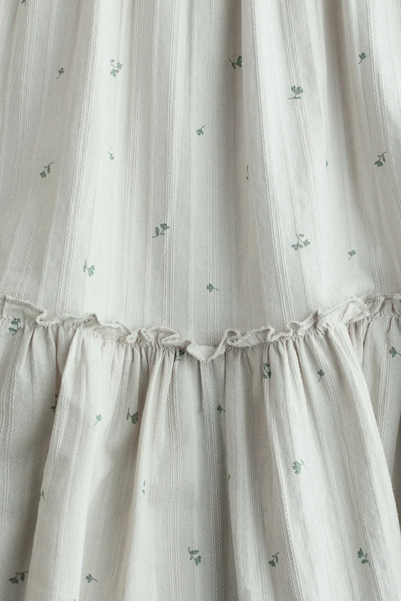 اتش اند ام فستان قطني بقصّة واسعة من الأسفل